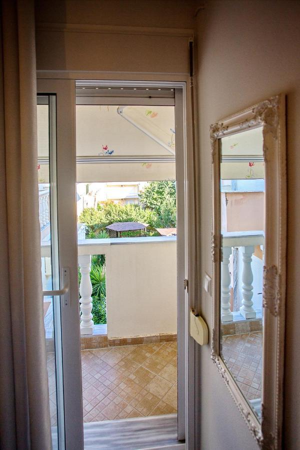 Holiday House Ioanna 2 - Loft Néa Péramos Zewnętrze zdjęcie