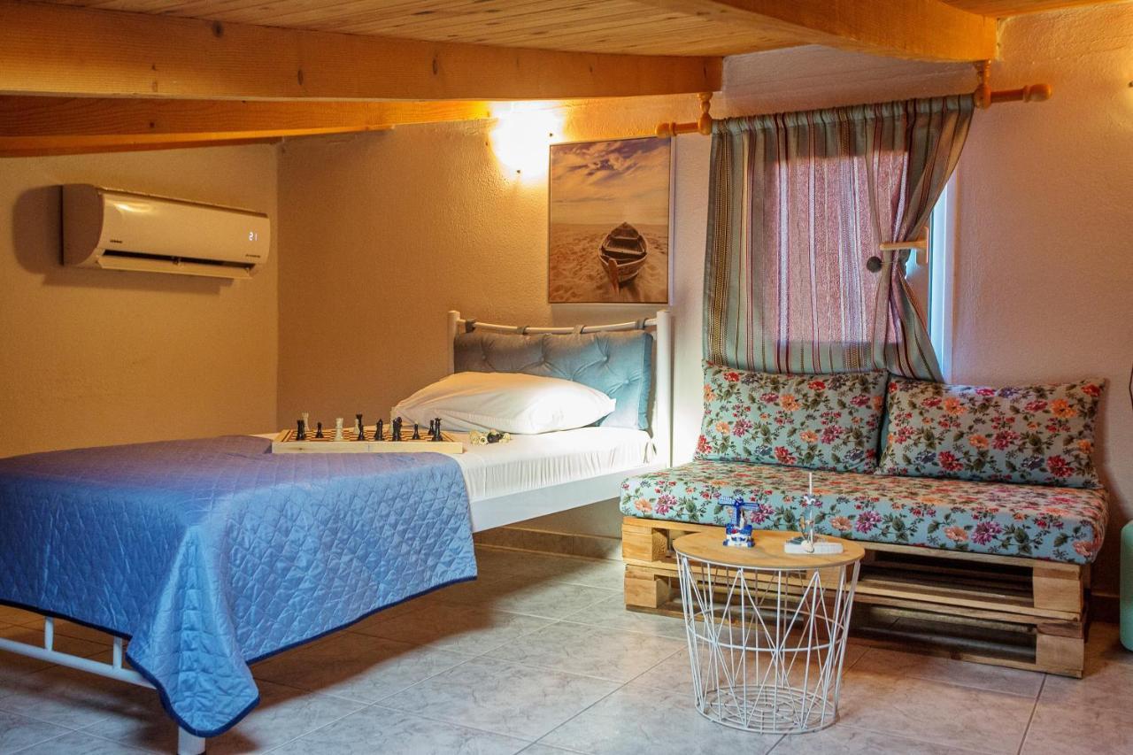 Holiday House Ioanna 2 - Loft Néa Péramos Zewnętrze zdjęcie