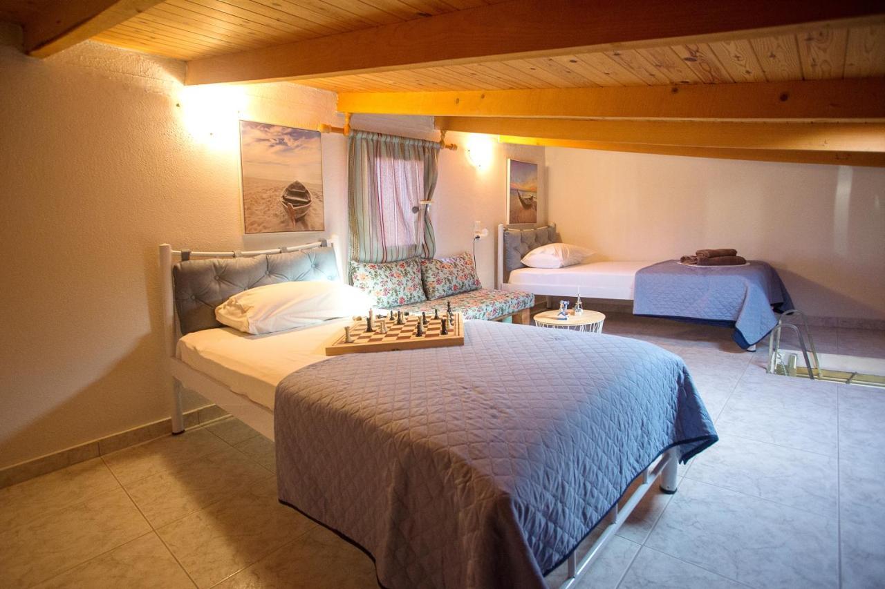 Holiday House Ioanna 2 - Loft Néa Péramos Zewnętrze zdjęcie