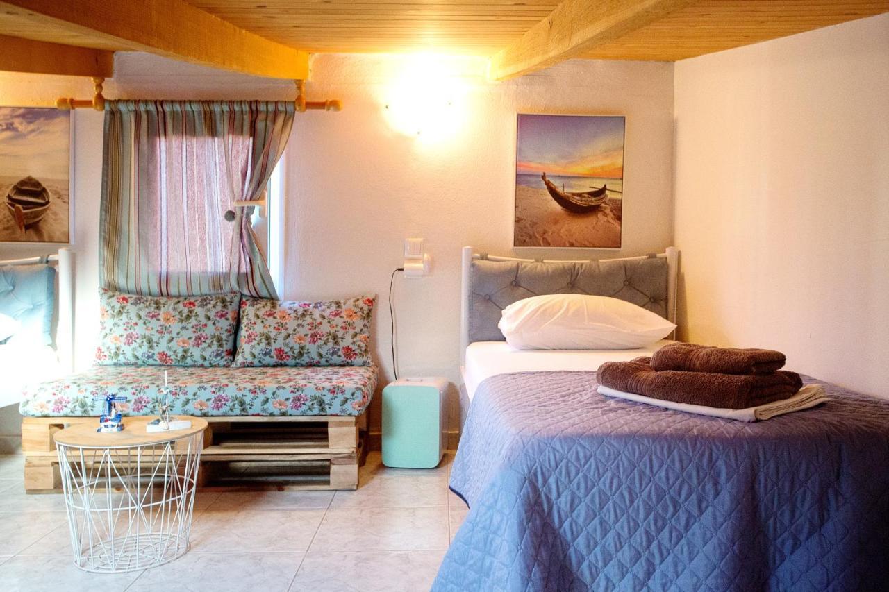 Holiday House Ioanna 2 - Loft Néa Péramos Zewnętrze zdjęcie
